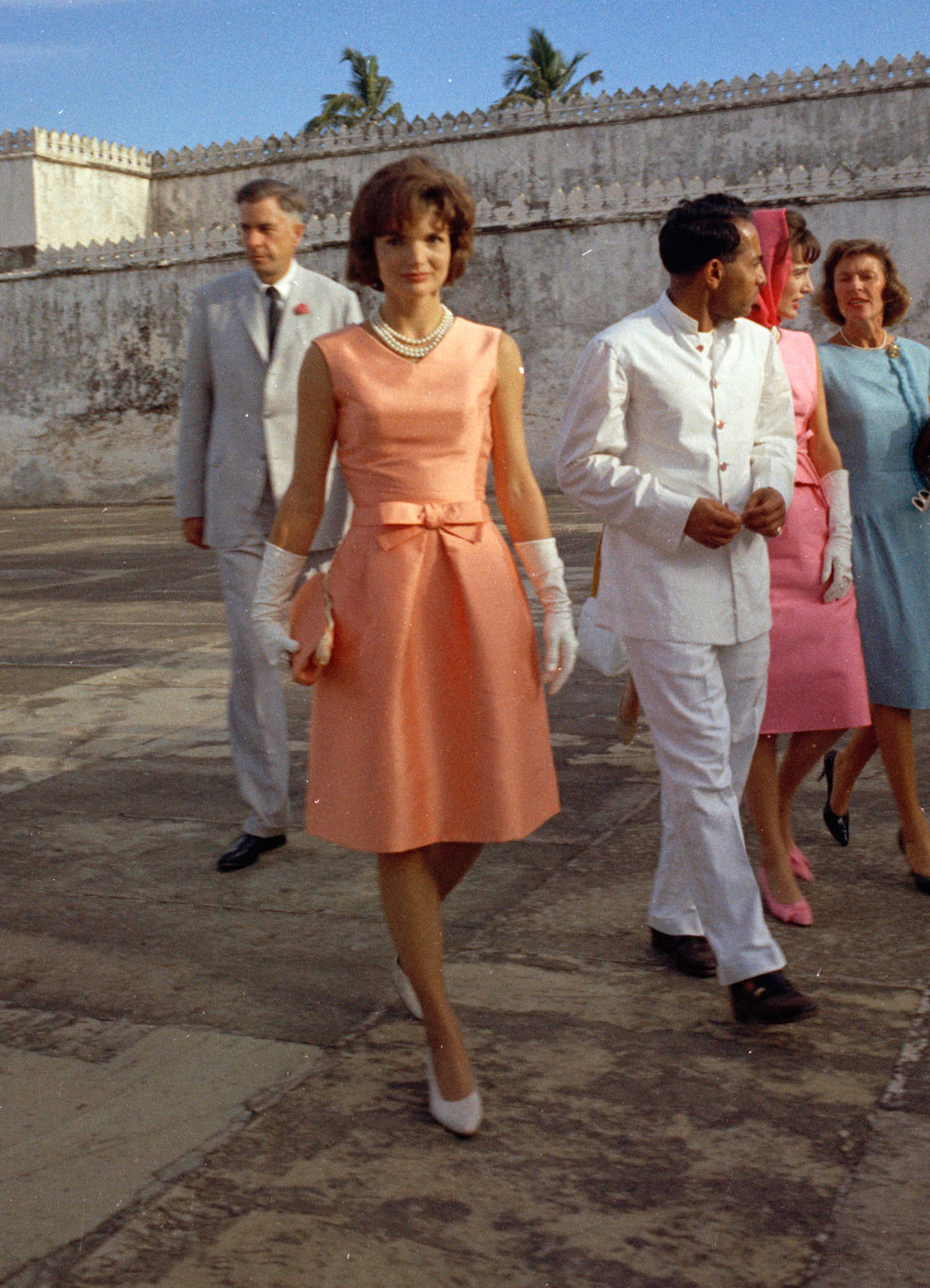 Style of Jackie Kennedy Onassis ...
