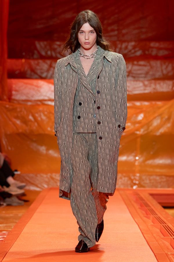 Louis Vuitton Fall 2022 Fashion Show Review
